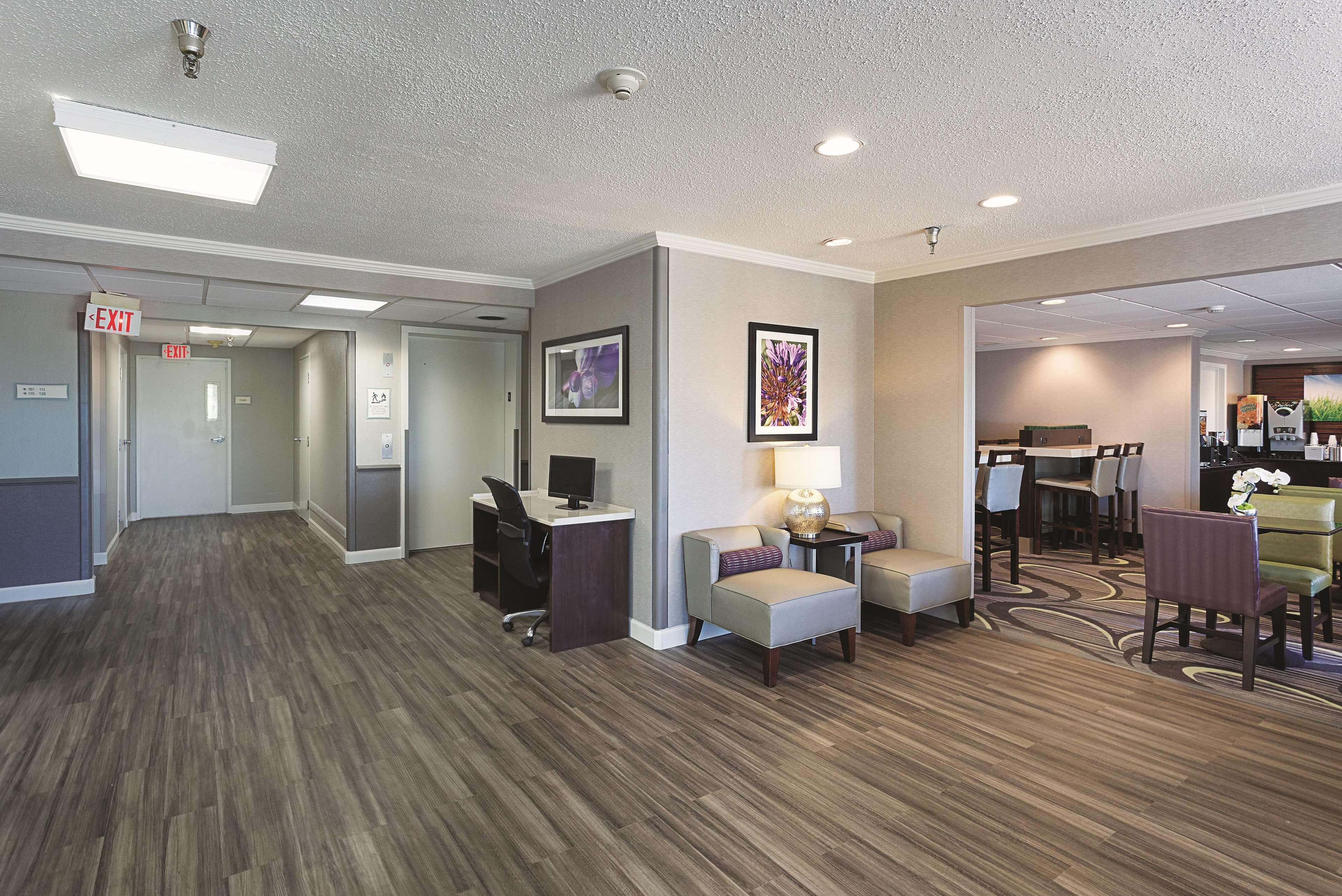 Отель La Quinta By Wyndham Baton Rouge Siegen Lane Prairieville Экстерьер фото