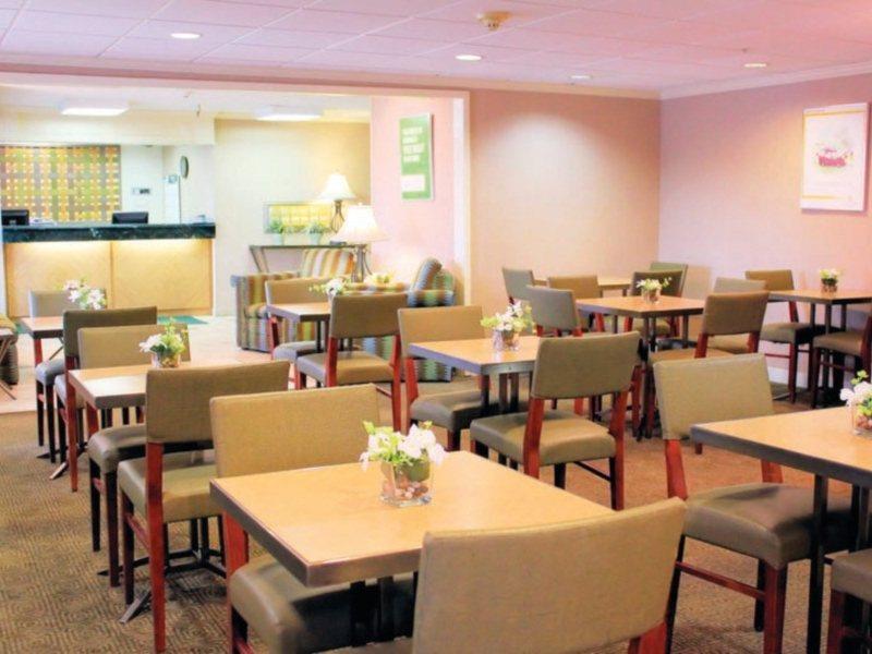 Отель La Quinta By Wyndham Baton Rouge Siegen Lane Prairieville Экстерьер фото